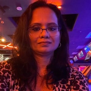 Meet your Posher, Julie